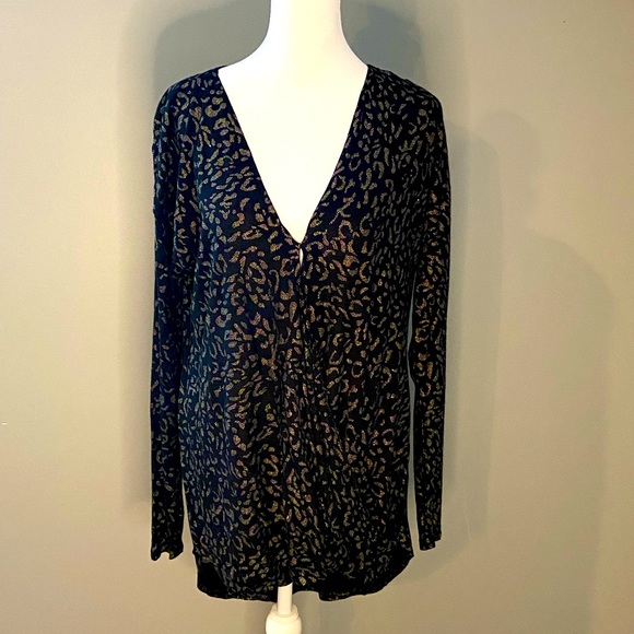 Jennifer Lopez Tops - Jennifer Lopez women’s high low black leopard blouse